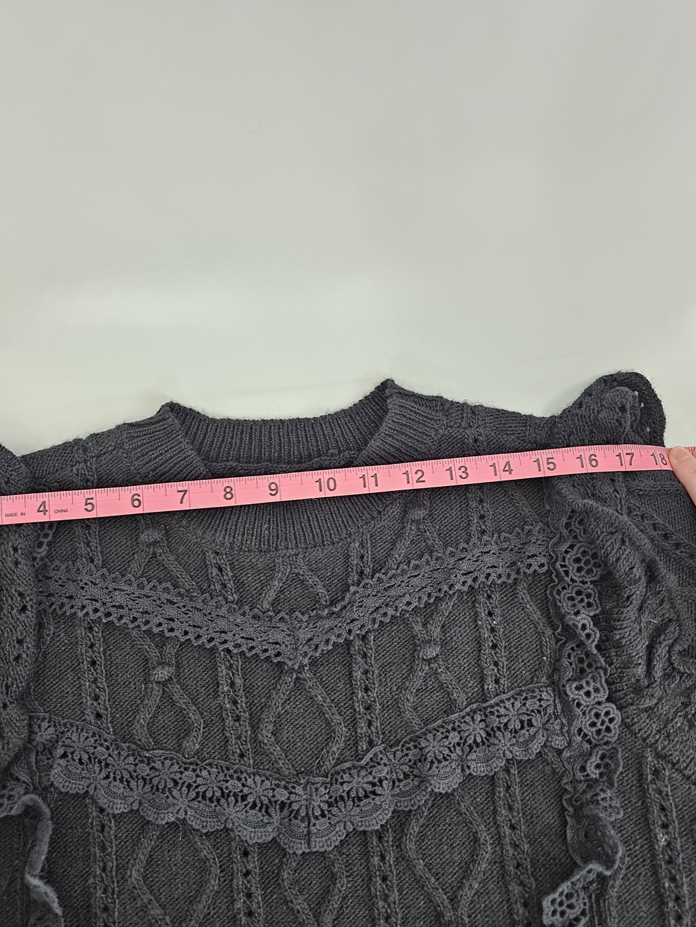 Black cable knit lace ruffle sweater - Picture 6 of 9